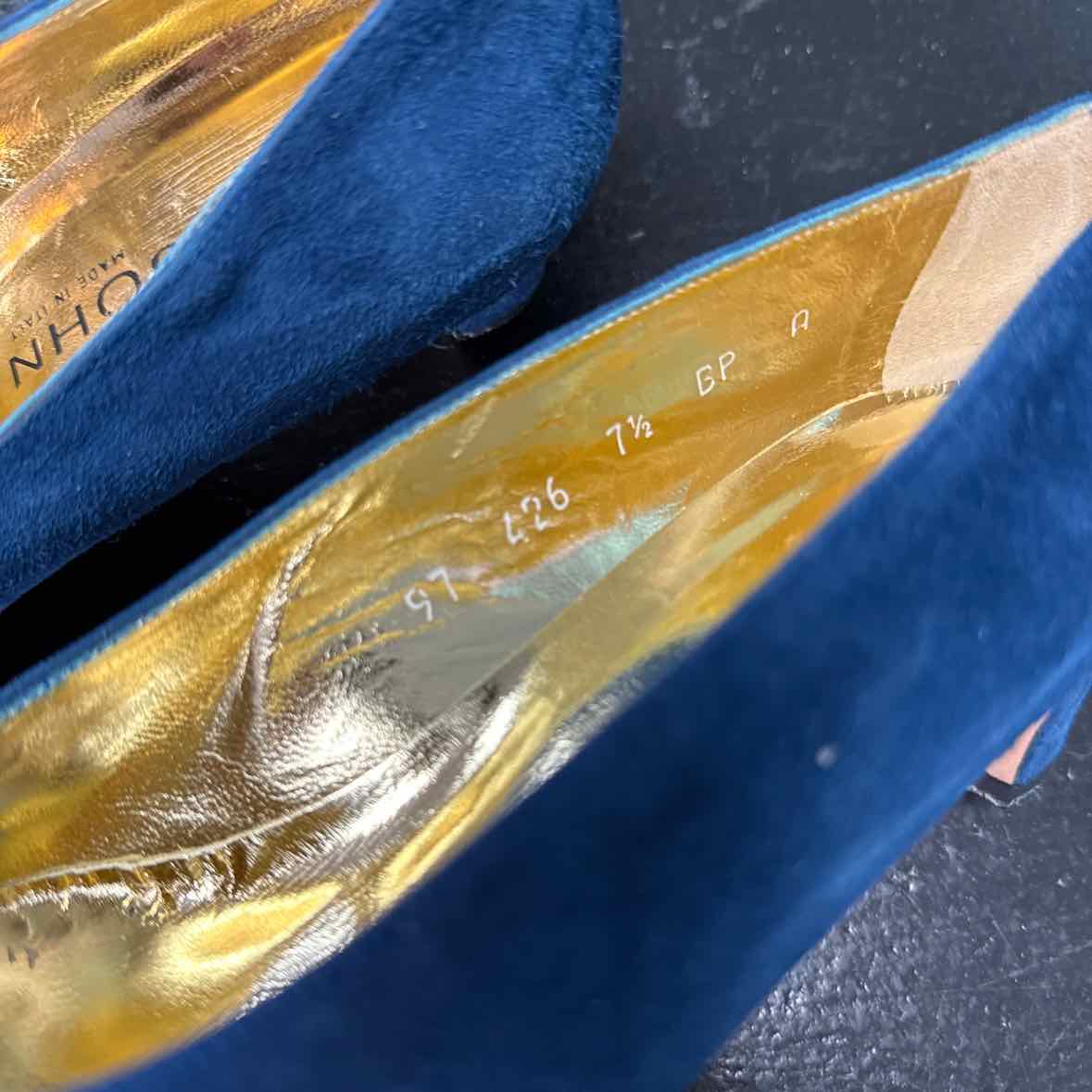 St. John Size 7.5 Blue Suede New Heels