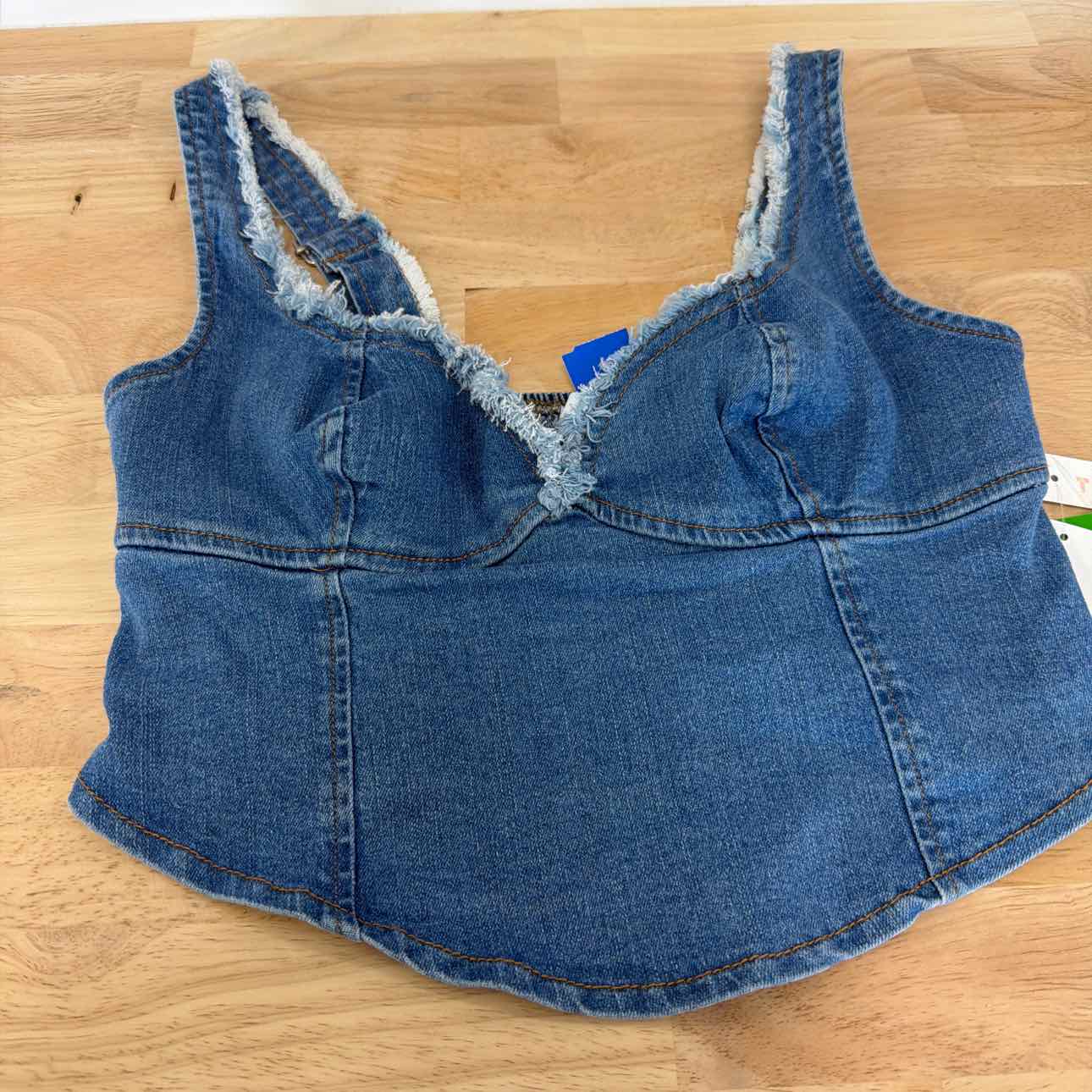 TINSELTOWN Size S Blue Fray-Trimmed Cropped Denim Corset-Style Top