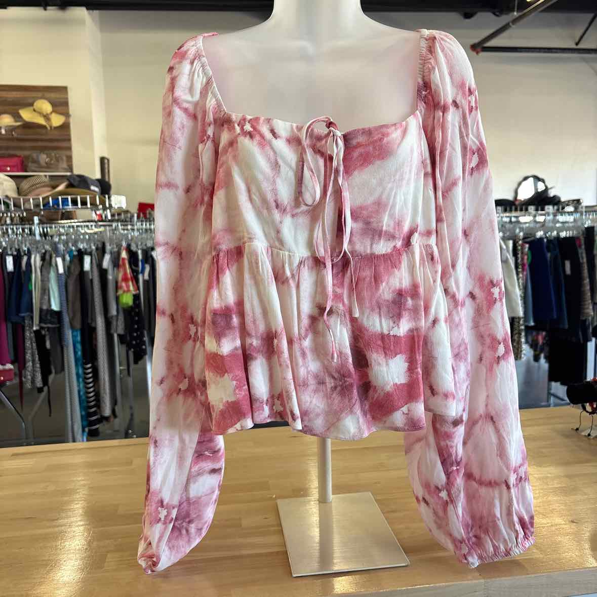 Lucy Paris Size L Pink Print Tie-Dye Bishop Sleeve Cropped  Blouse NWT