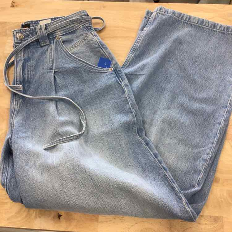 Boss by Hugo Boss Size 27 Pleated Barrel-Leg Denim Pants - Denim