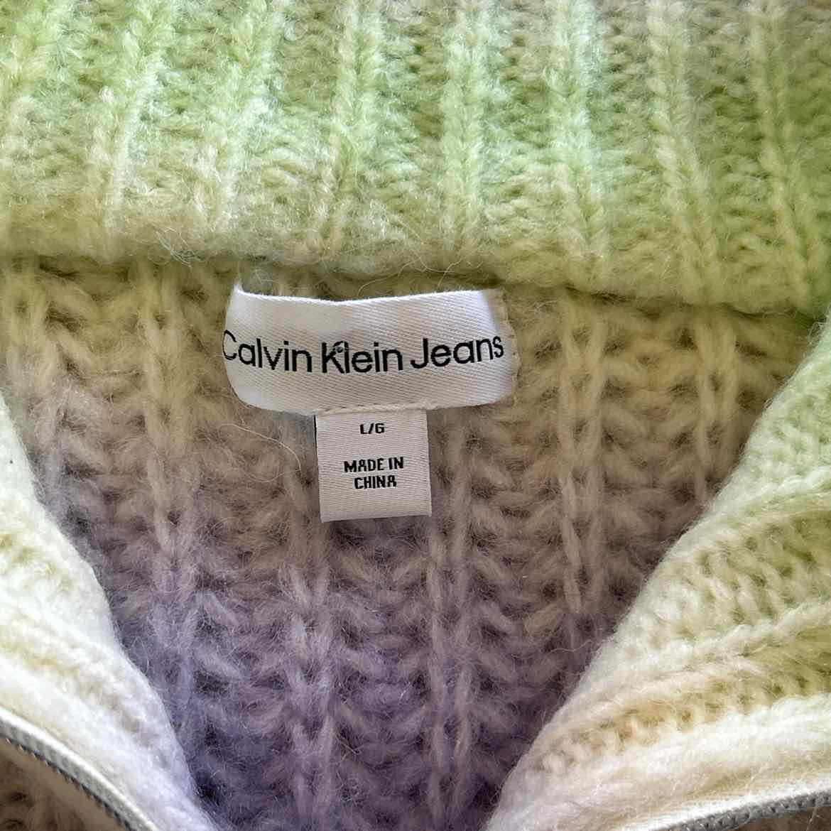 Calvin Klein Size L Multi-Color Sweater
