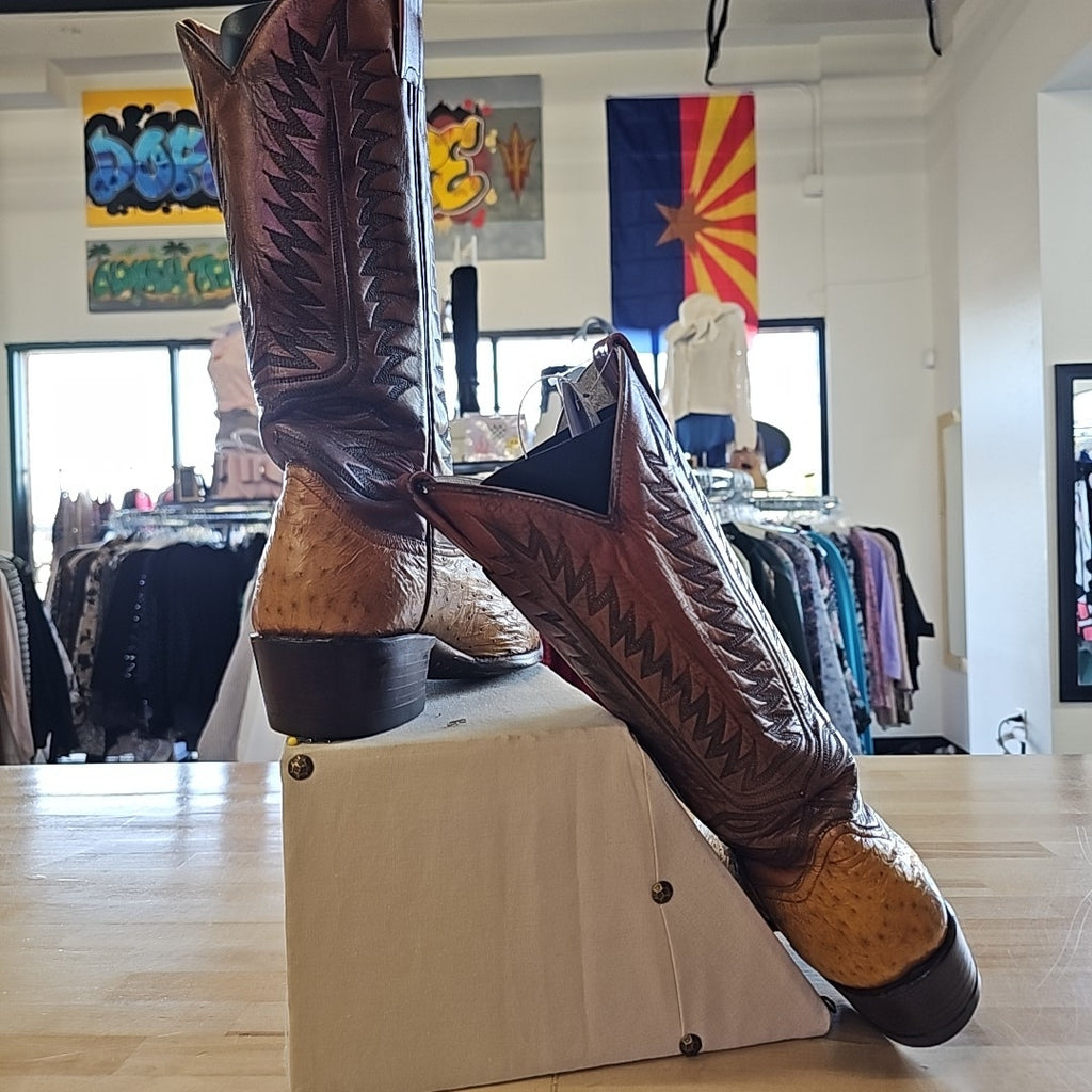 Size 9.5 Brown MENS Boots