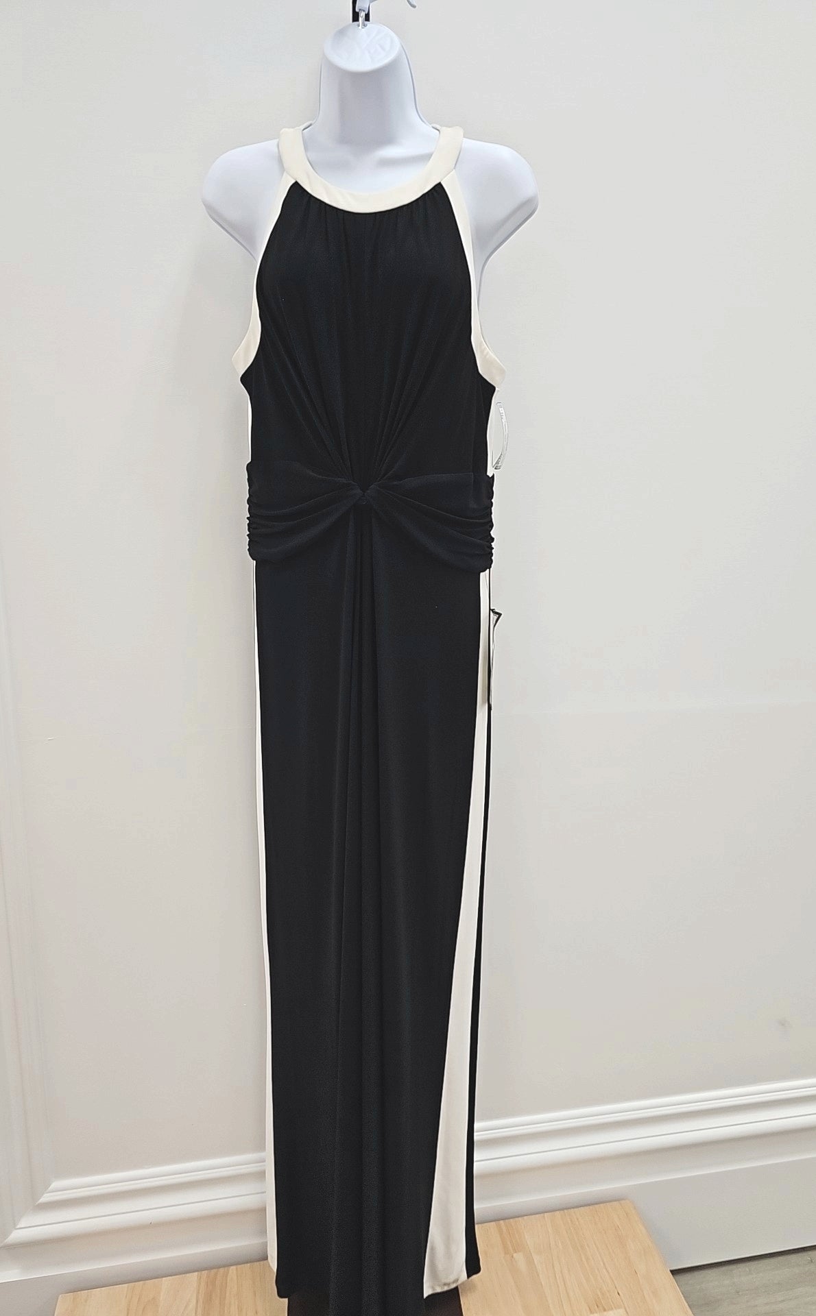 Vince Camuto Size L Black New Dress