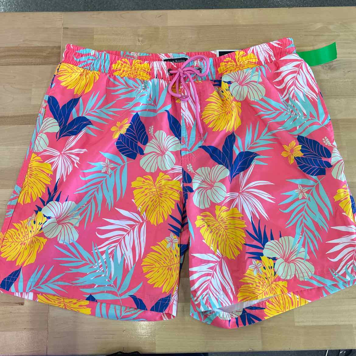 Club Room Men's Hibiscus Floral Print 7" Swim Trunks