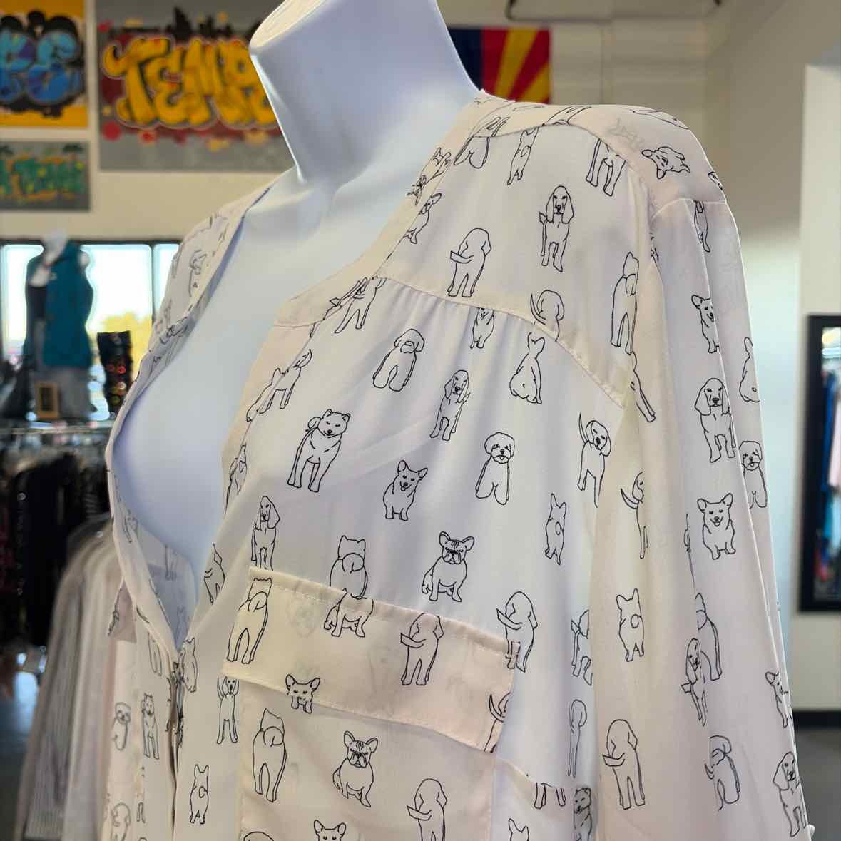 Torrid Size 3 White & Black Used Blouse