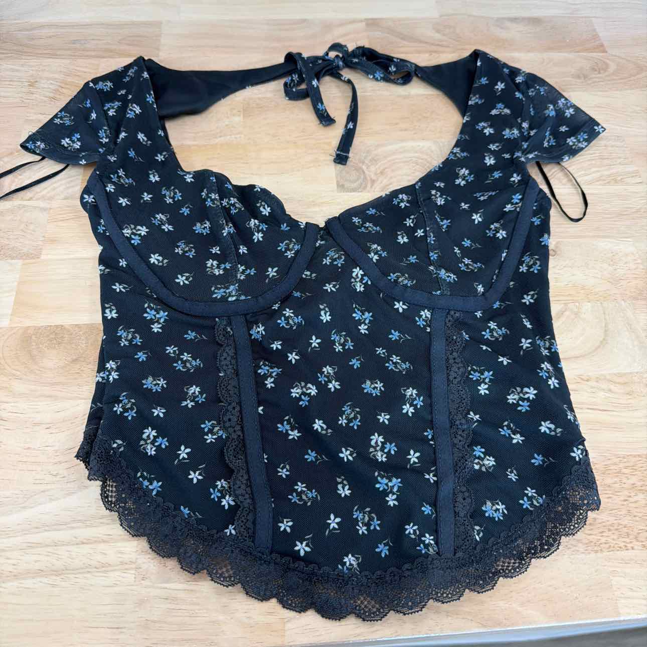 hippie rose Size XS Corset Short-Sleeve Mesh Top - Black Ditsy