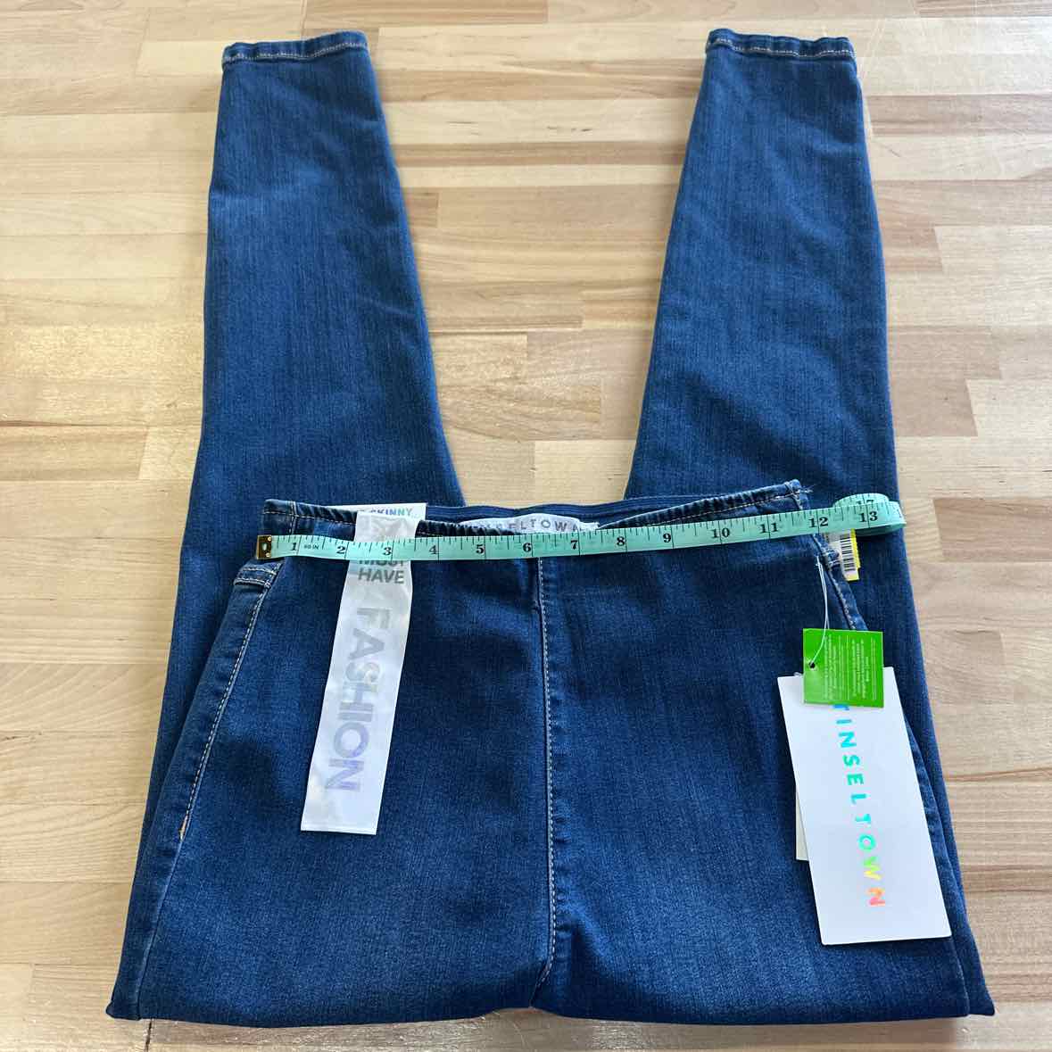 TINSELTOWN Size XS High-Rise Pull-on Skinny Jeans - Regal Wash