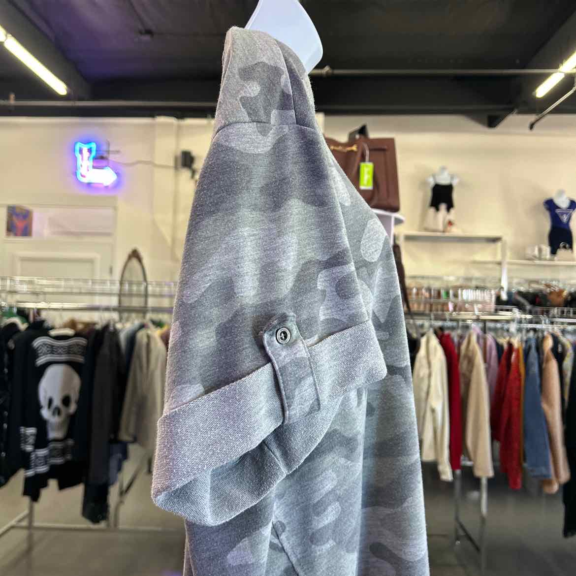 Jane & Delancey Size 1X Gray Preloved Shirt