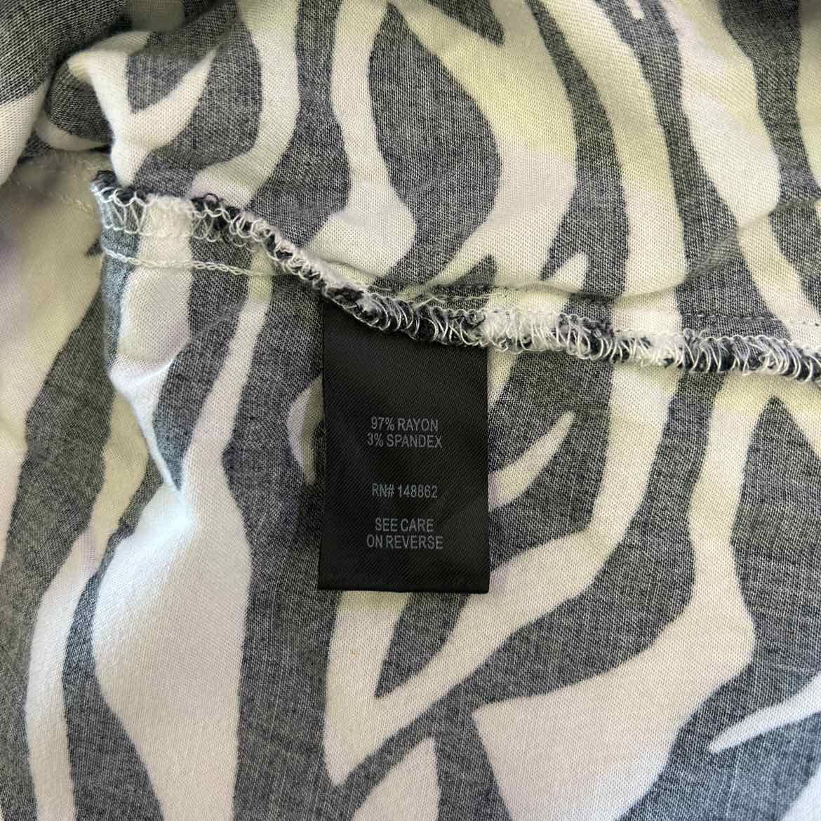 Torrid Size 1X Black/White Preloved Dress