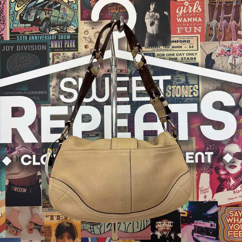 Coach Beige Pebbled Leather Preloved Handbag