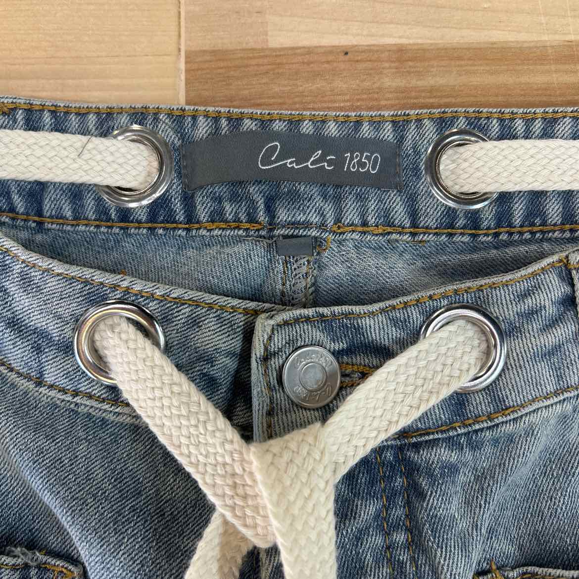 Cali Size 3/25 Denim Preloved Jeans