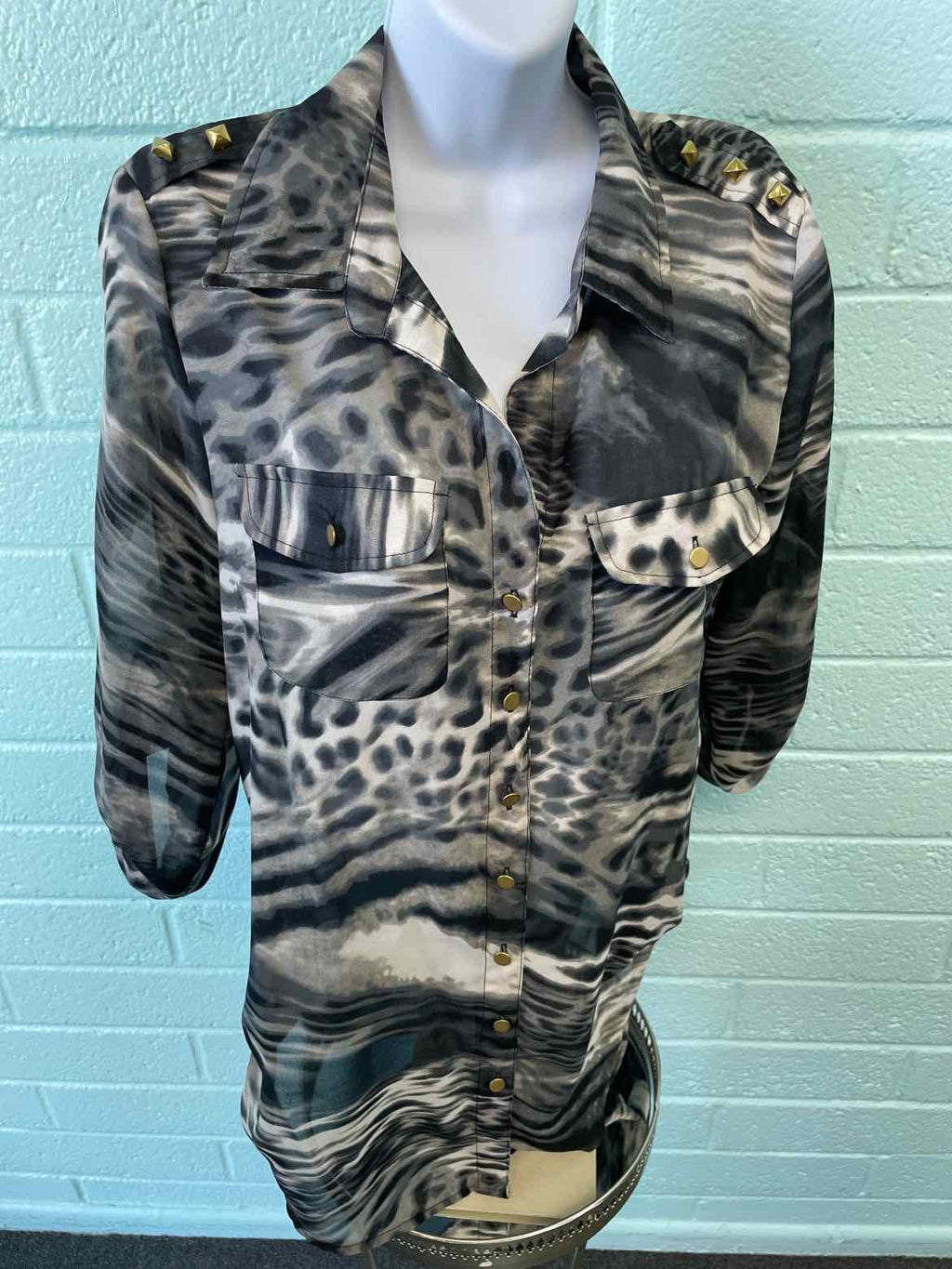 Sunny Leigh Size S Gray & black Blouse