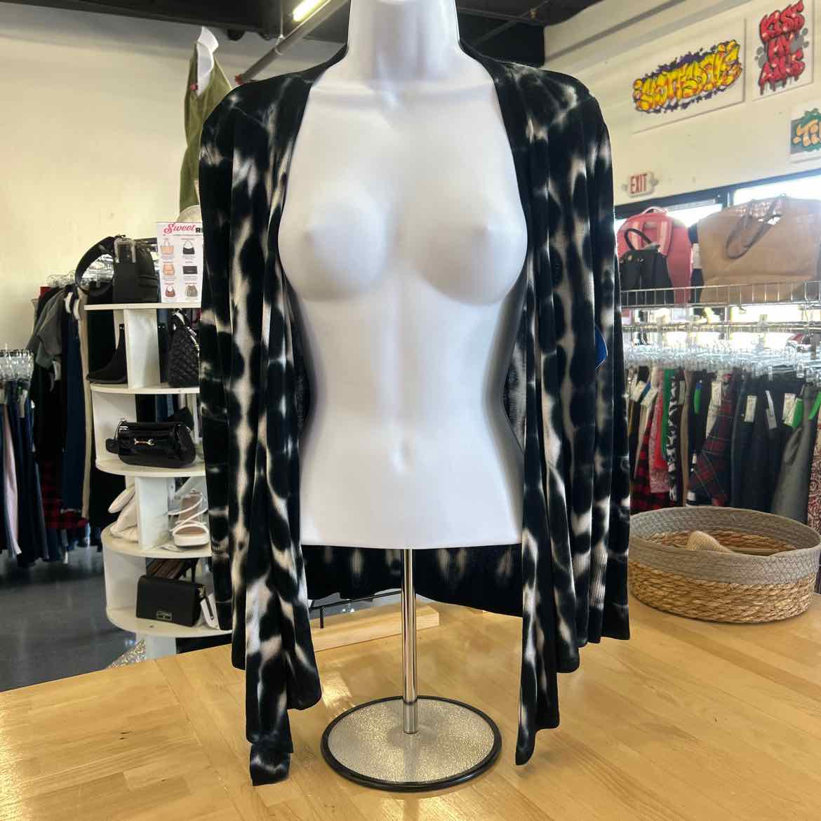 Vera Wang Size M Black/White/Blue Preloved Cardigan