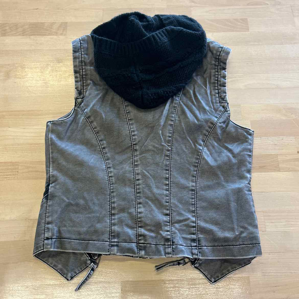 BKE Size S Gray Vest