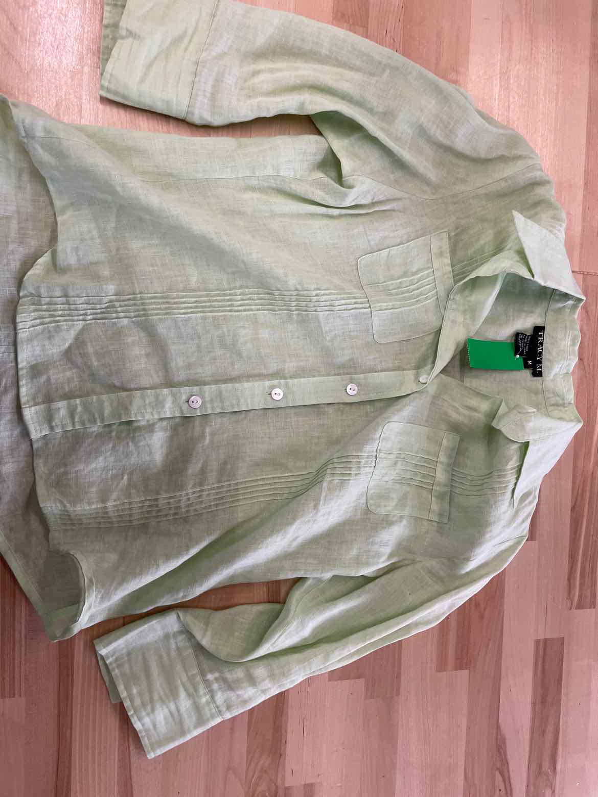 Tracy M Size M Green Button Down Shirt