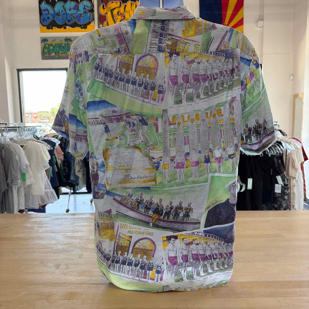 Jams World Size M Multi color Preloved MENS Button Down Shirt