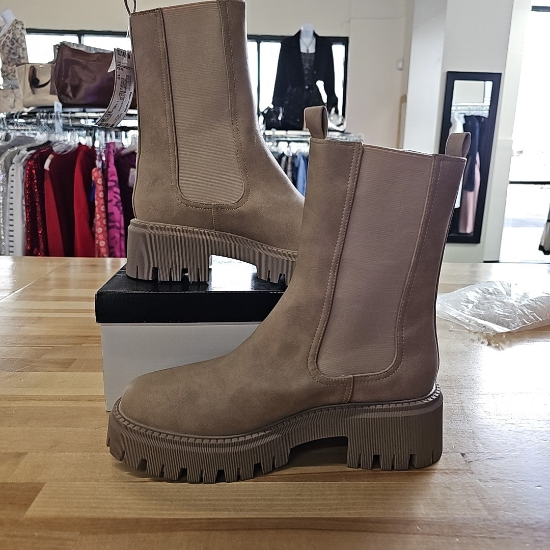 DV by Dolce Vita Garden Women's Boots Stone : 10 M, Synthetic