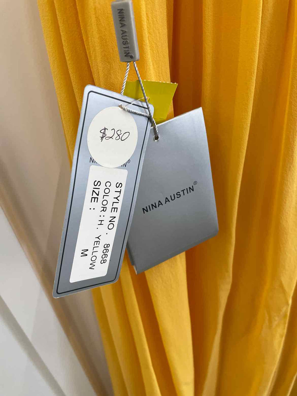 Nina Austin Size M Yellow Dress