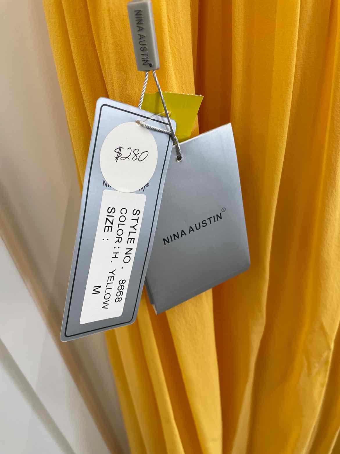 Nina Austin Size M Yellow Dress