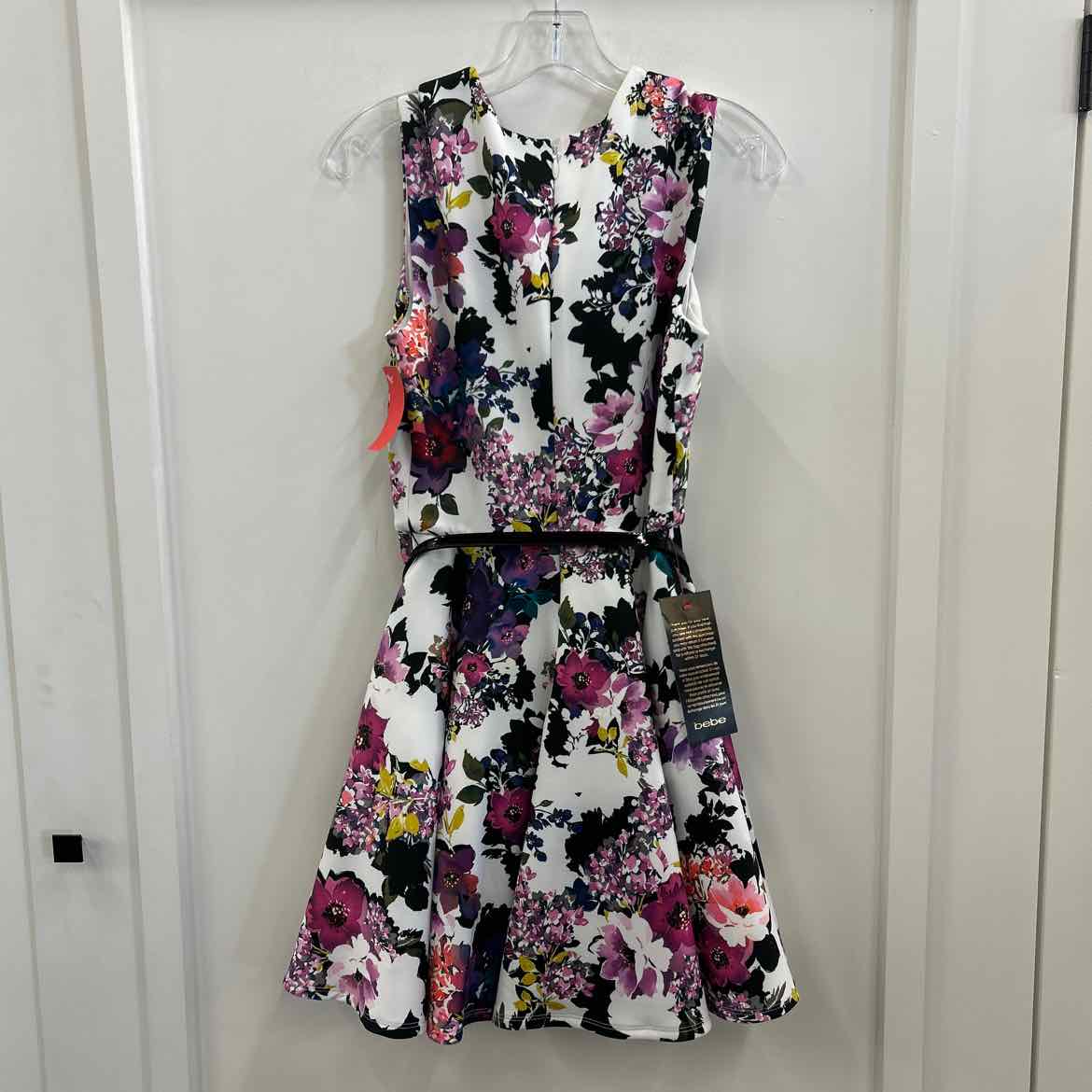 Bebe Size XS White New Dress
