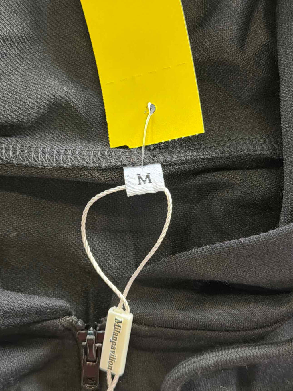 Milanpavillion Size M Black Hoodie