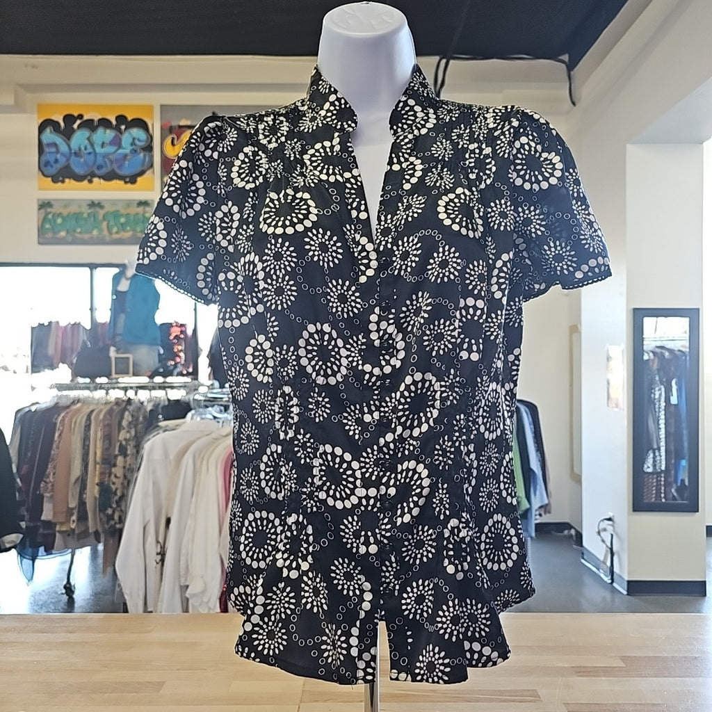 Violet & Claire Size PM BLACK & WHITE Used Blouse