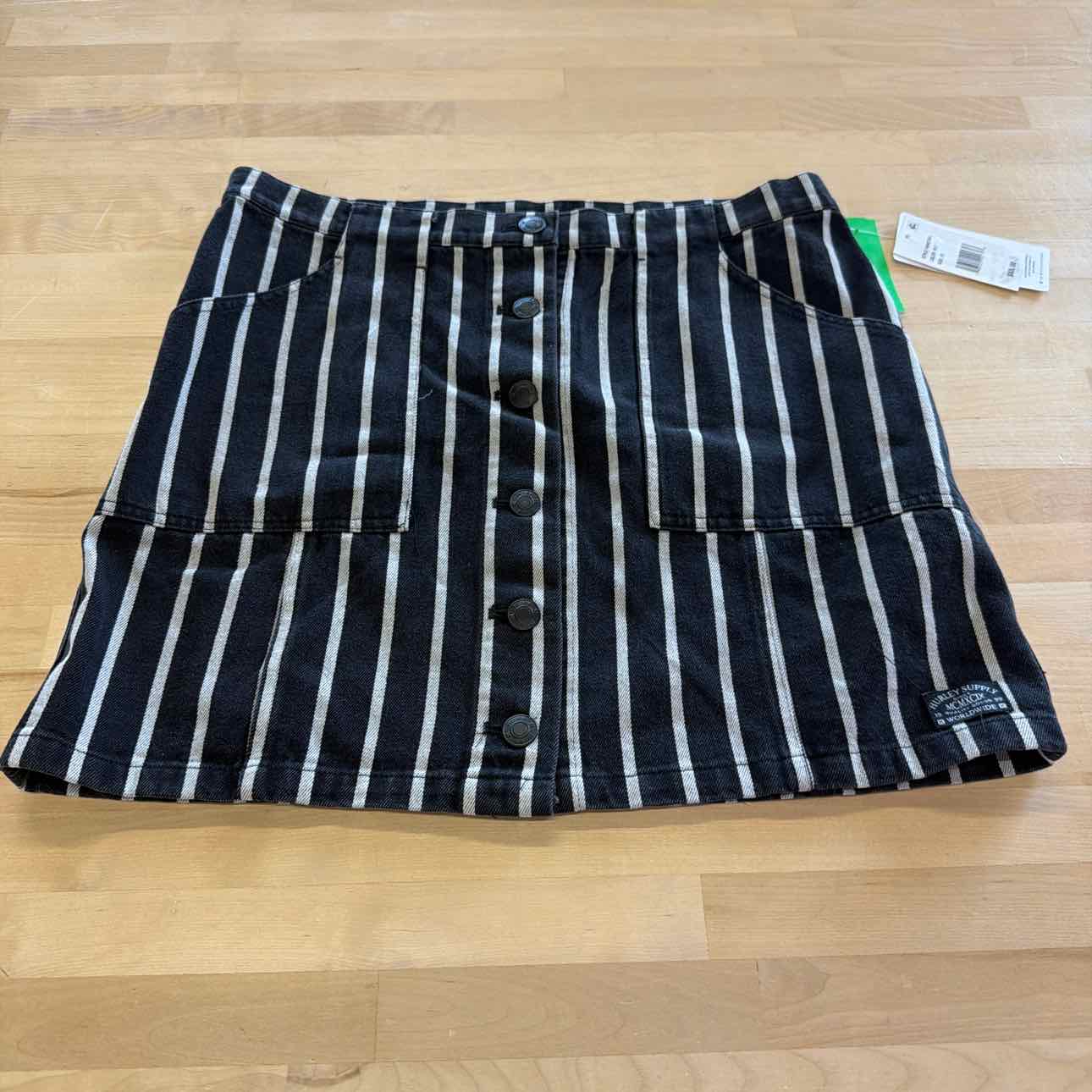 Hurley Juniors' Size 29 Sloan Button-Front Mini Skirt - Black
