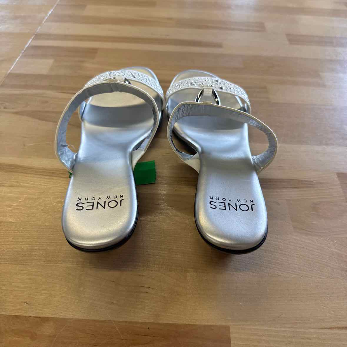 Jones New York Women's Eanna Ornamented Double Band Dress Sandals - White