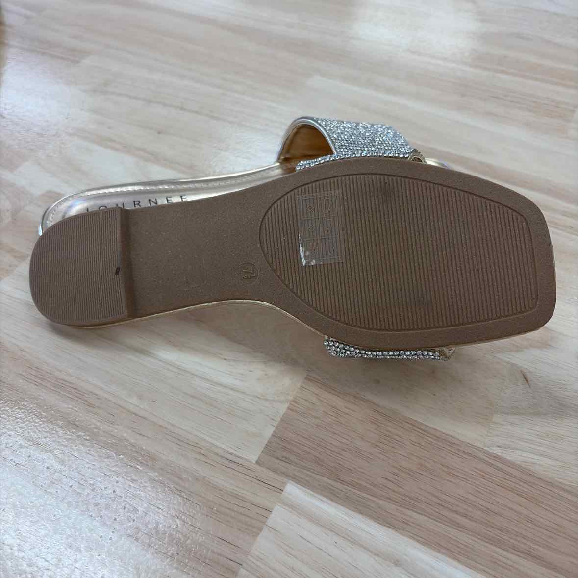 Journee Size 7.5 Silver Gold New Flats