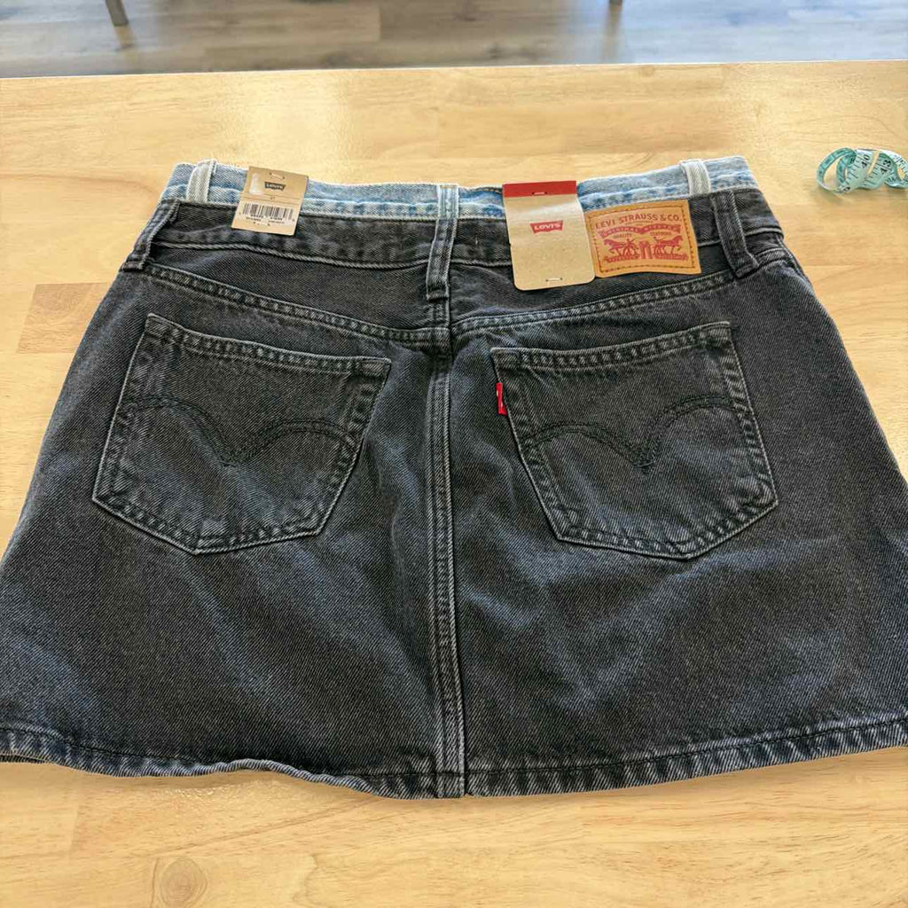 Levi's Size 27 Black New Skirt