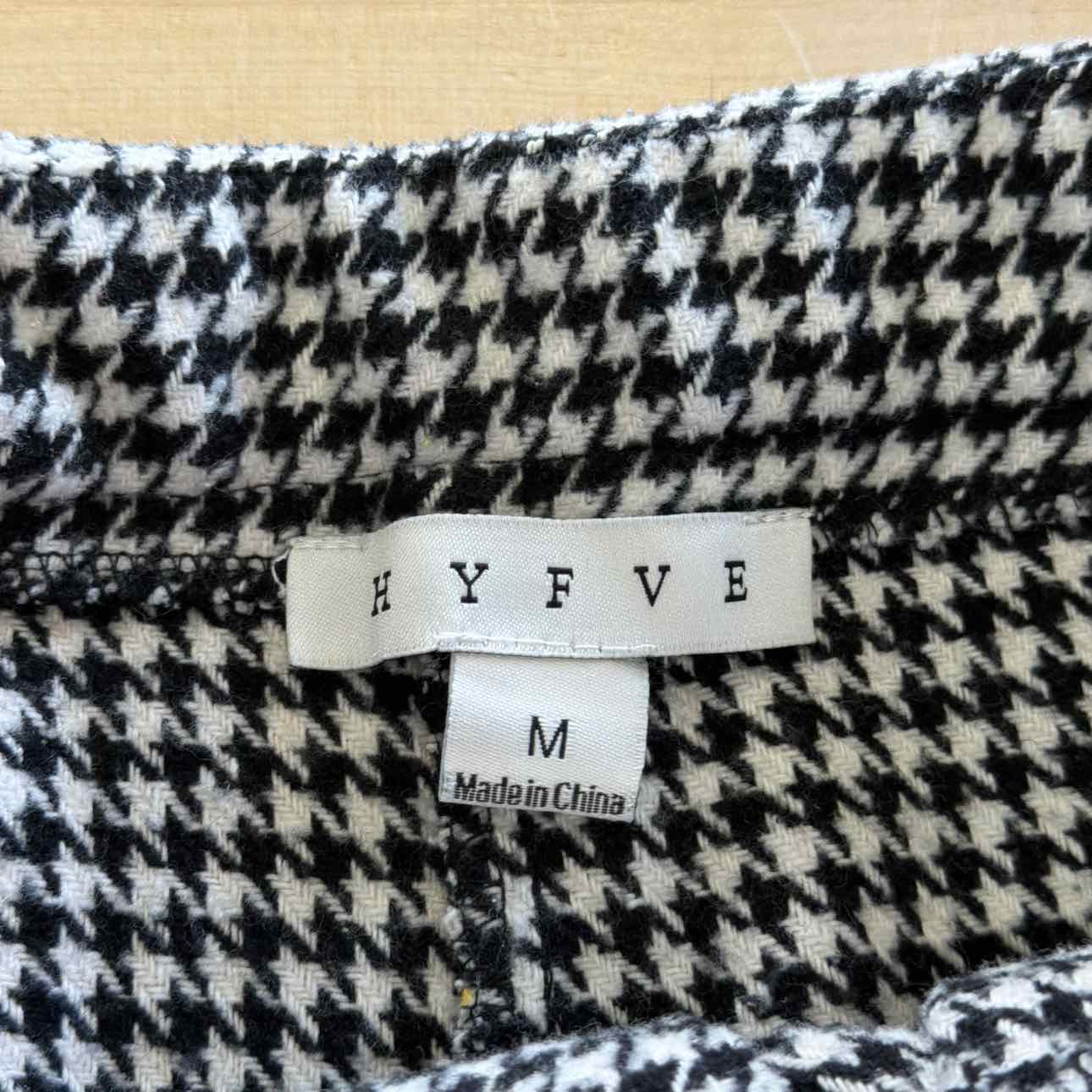 Hyfve Women Size M BLACK & WHITE Preloved Shorts