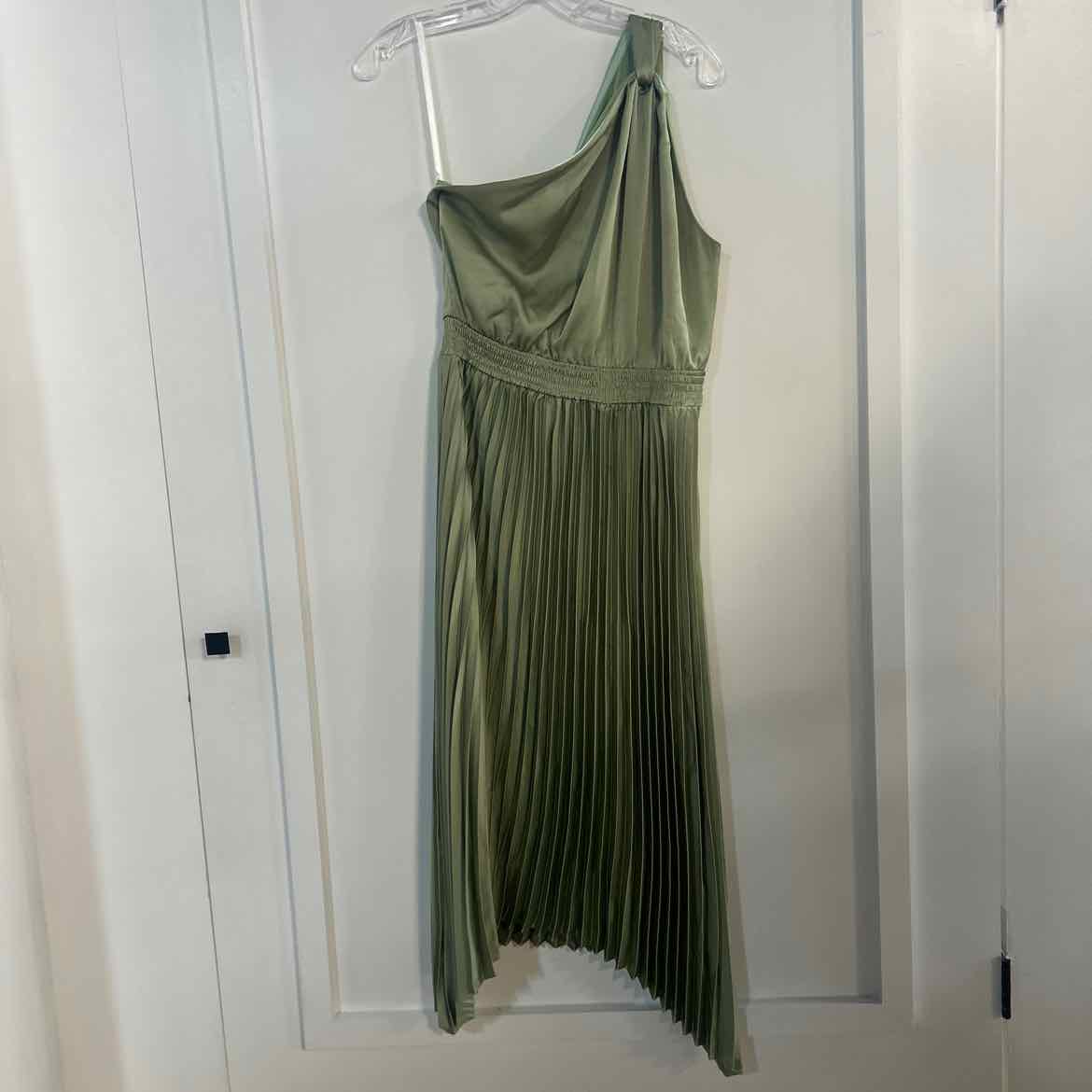 Grace Karin Size M Green Preloved Dress