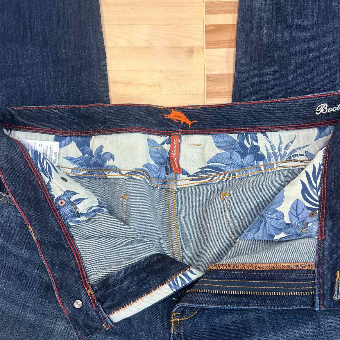 Tommy Bahama Size 38x32 Blue MENS Jeans