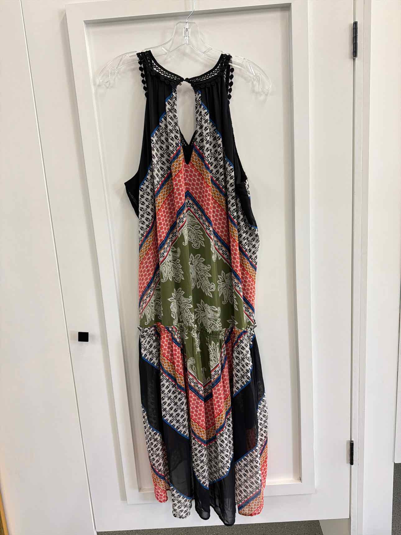 Dr 2 Size XL Multi-Color Preloved Dress