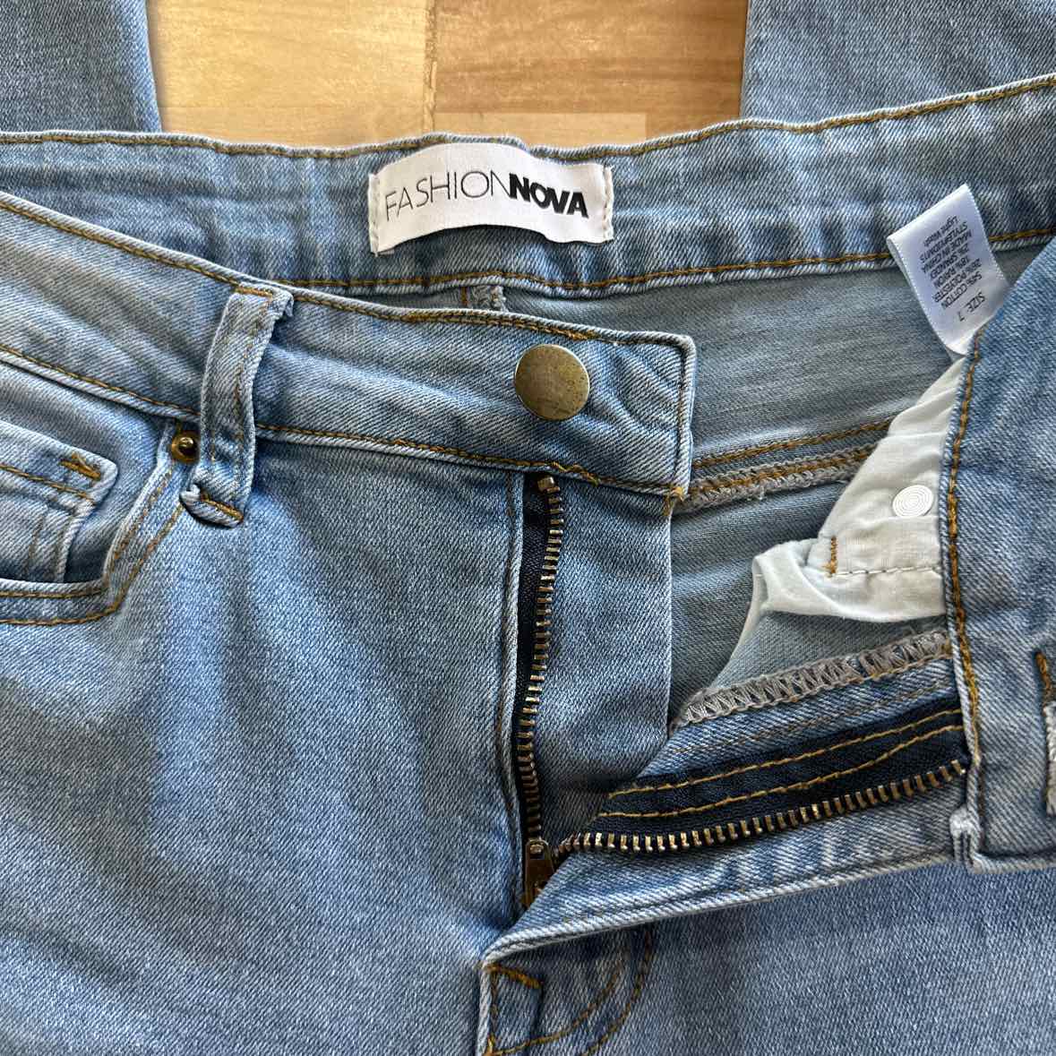 Fashion Nova Size 7 Blue Jeans