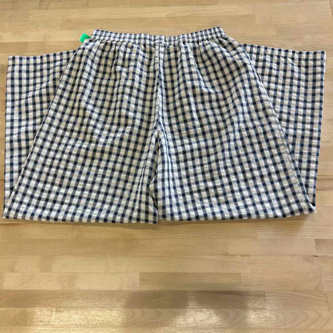 Sincerely Jules Size XL White & Blue Preloved Lounge