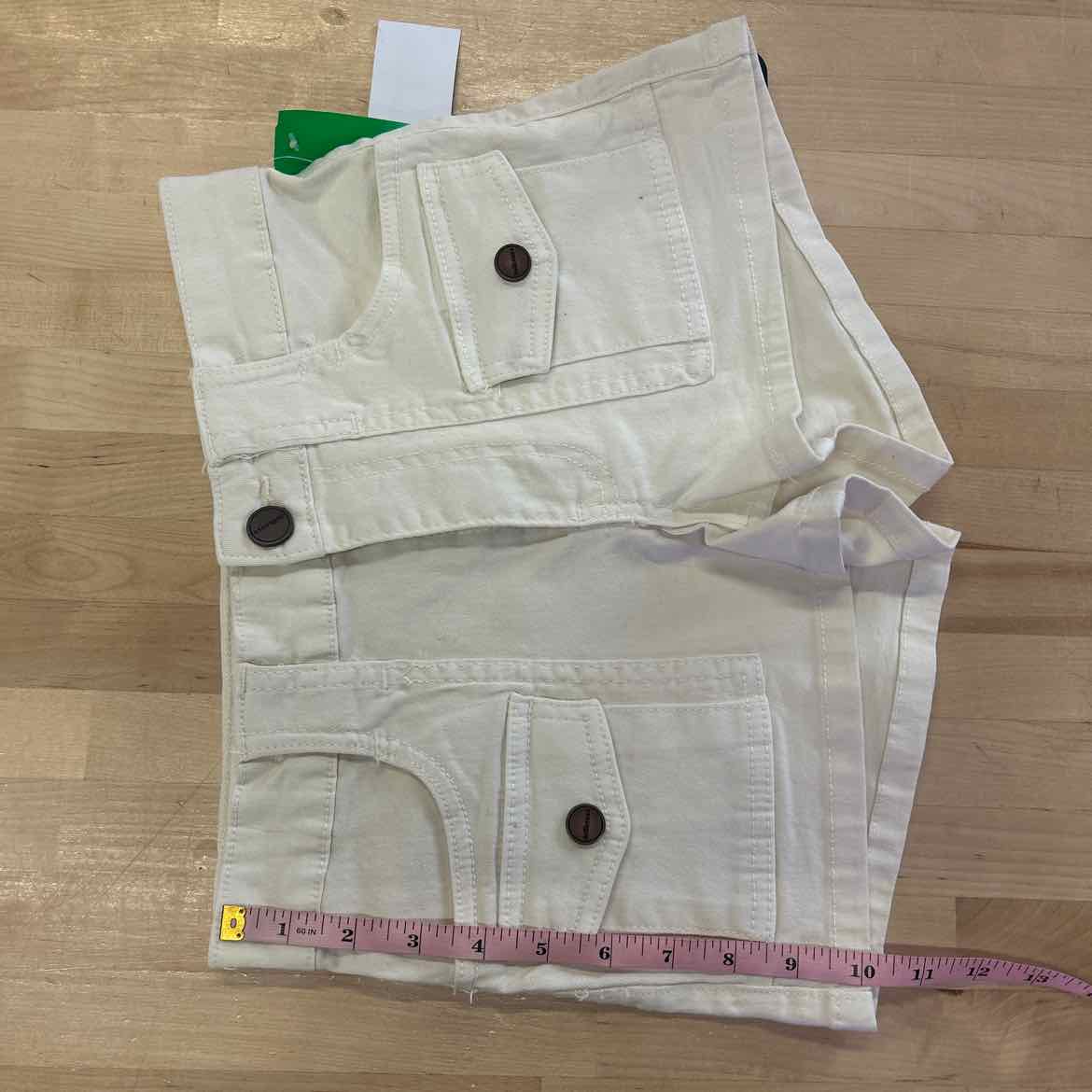 Dollhouse Juniors' High Rise Cargo Shorts - Vanilla - 1/2