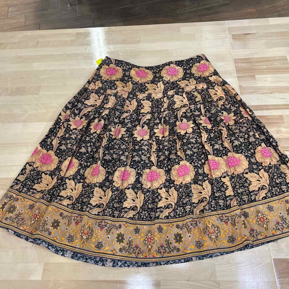 Eagle Size M Orange Preloved Skirt