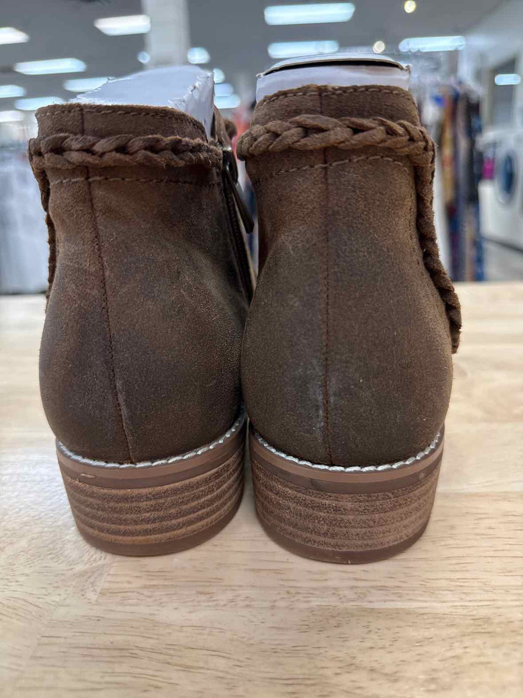 Earth Size 7.5 Brown Leather New Bootie