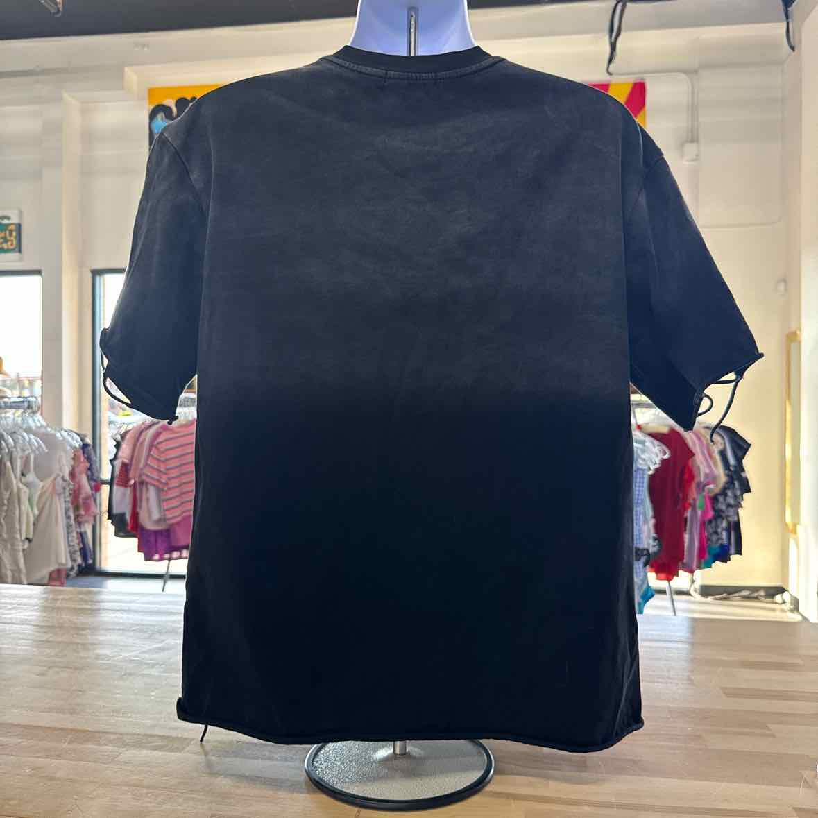 JK.Ptwso Size M Black Preloved MENS T-shirt