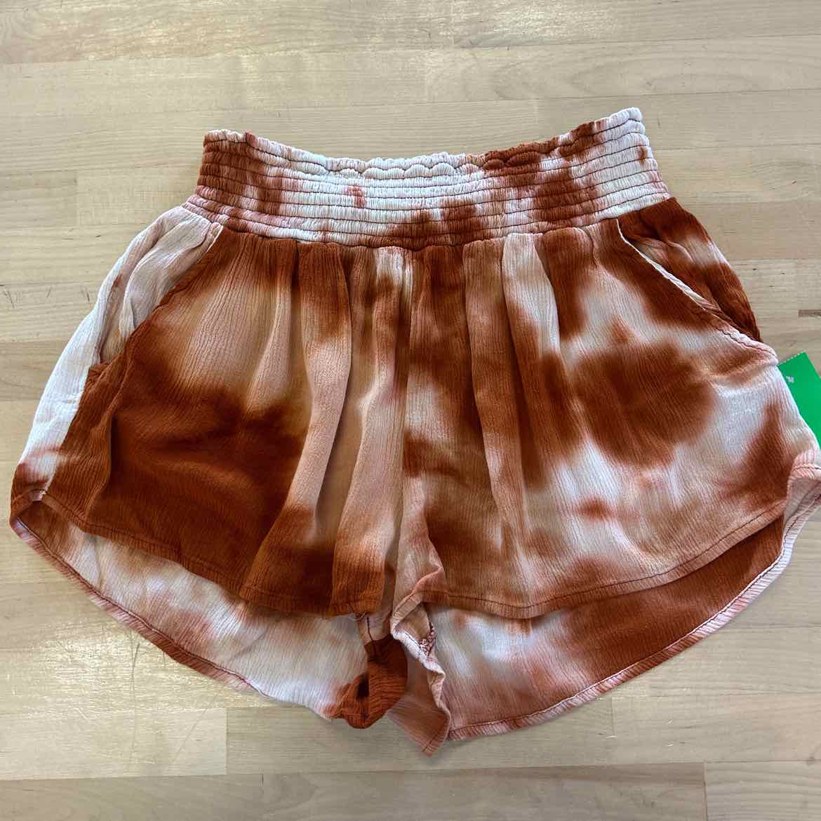 Rue21 Women Size L Orange Preloved Shorts