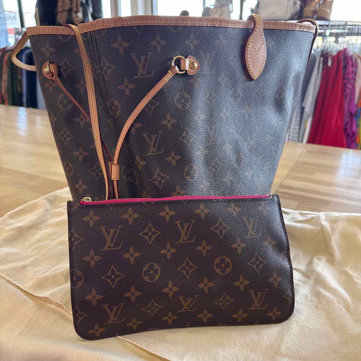 Louis Vuitton Neverfull GM Tote wth Rare Pink interior Pre-Owned