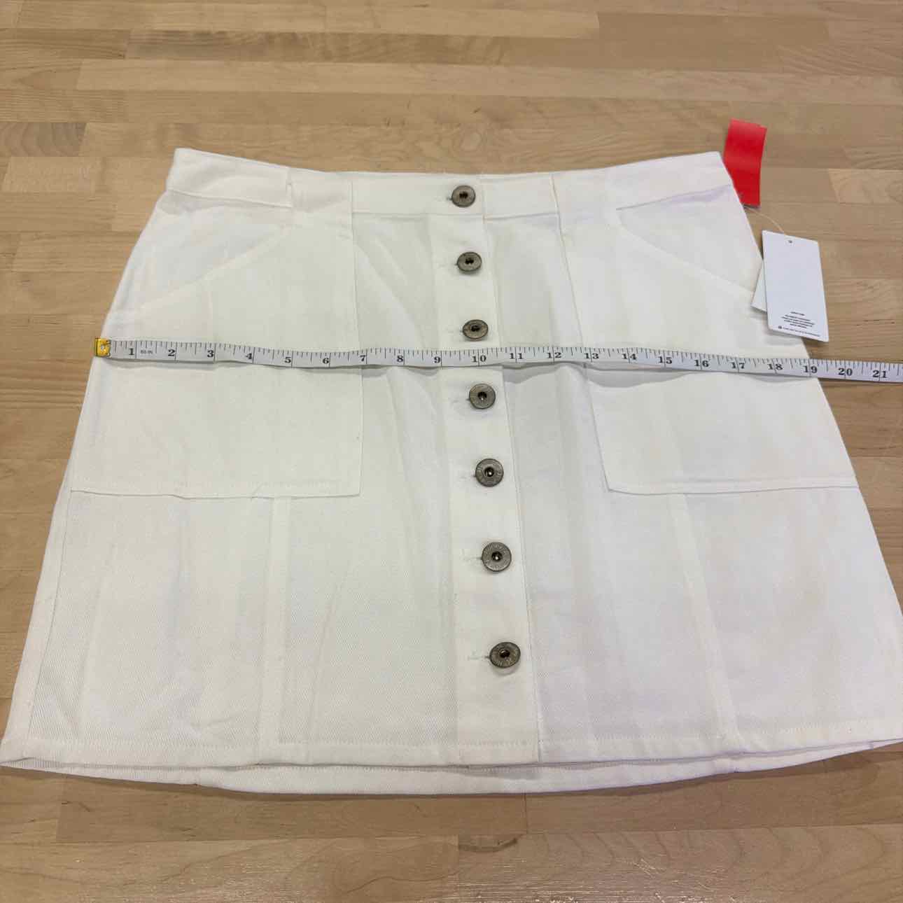 Hurley Juniors' Tracy Button-Front Mini Skirt - White