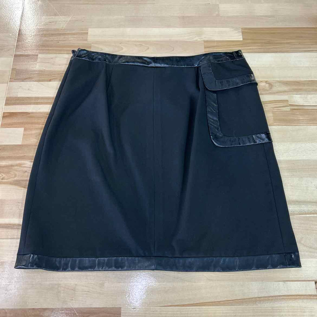 INC Size 14 Black Preloved Skirt