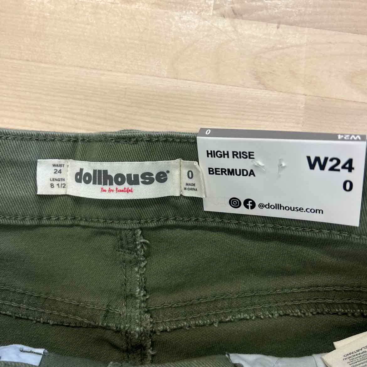 Dollhouse Juniors' High-Rise Frayed Bermuda Shorts - Green - 0