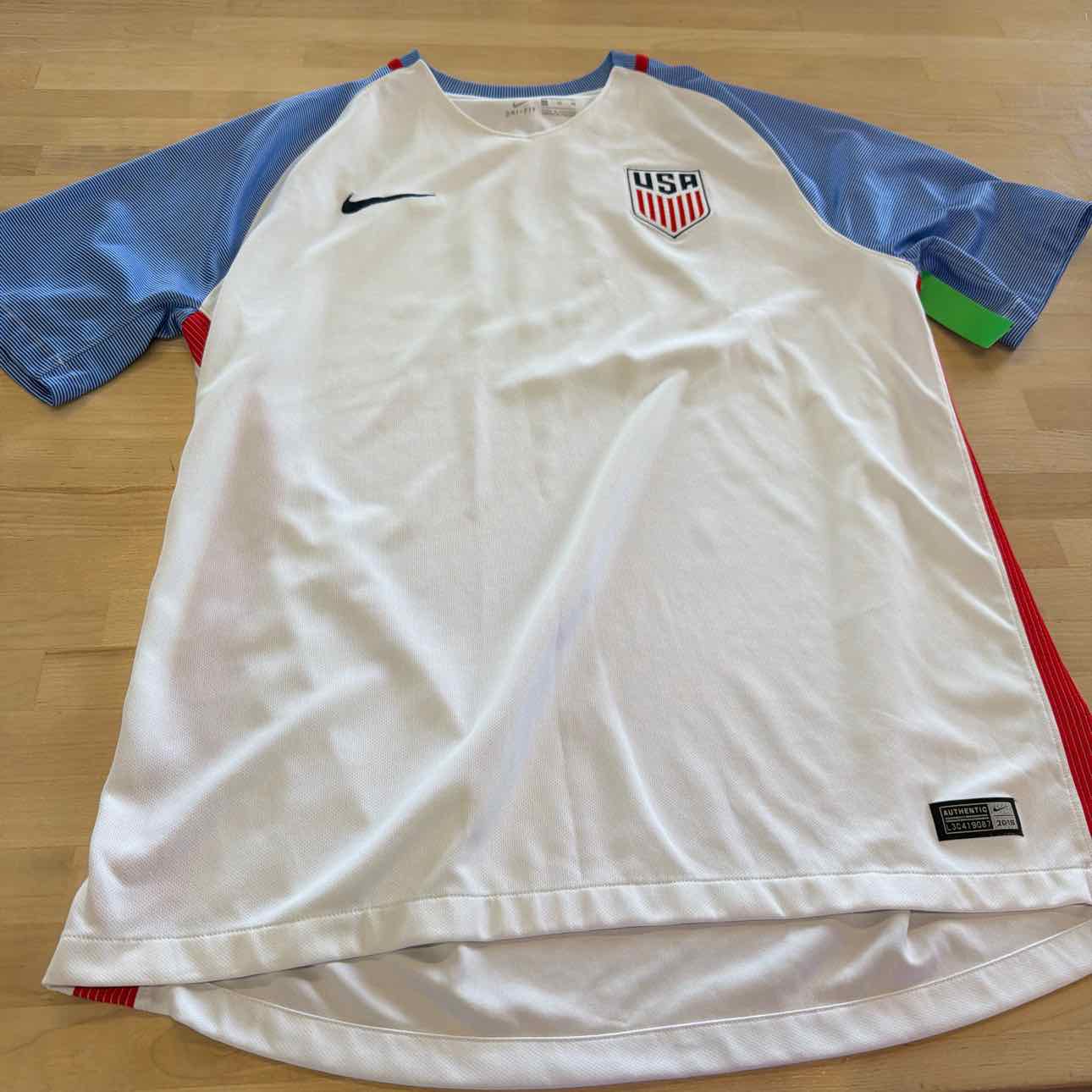 Nike Size XL White MENS Athletic Tee