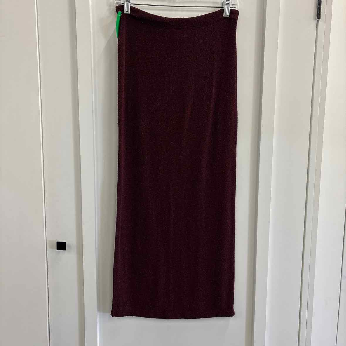 Pretty Good Size S Burgandy Preloved Skirt