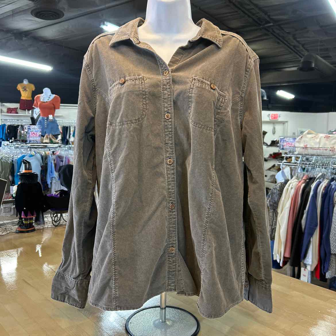 Eddie Bauer Size XL Brown Cotton Corduroy Preloved Button Down LS