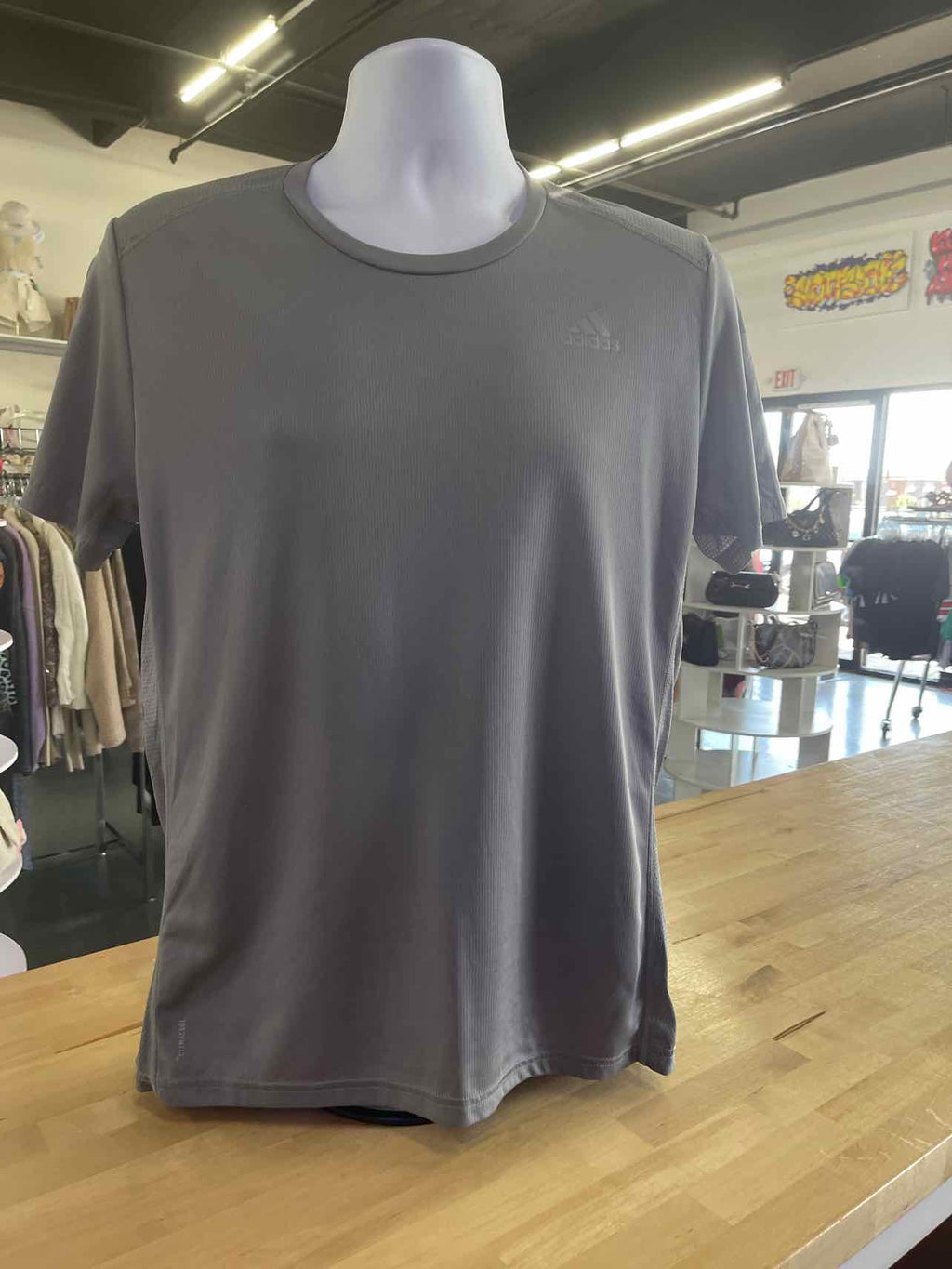 Adidas Size M Gray Preloved MENS T-shirt