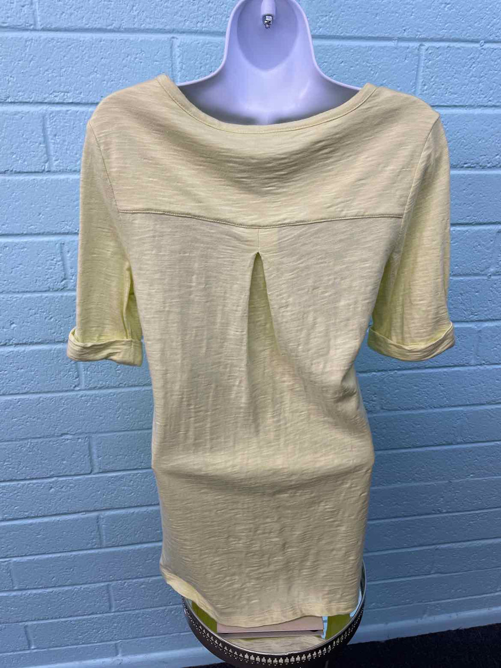 Chico's Size 1 Peach Knit Top